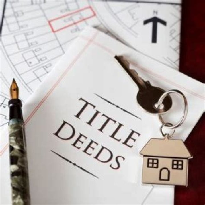 Can a quitclaim deed be used to sell a house?