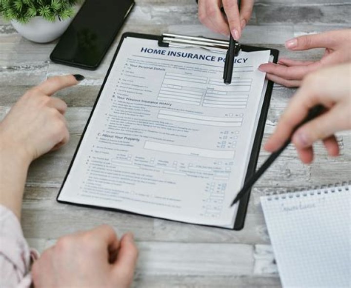 Can you switch home insurance companies after a claim?