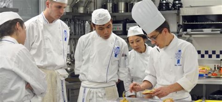 Do you need qualifications to be a cook?