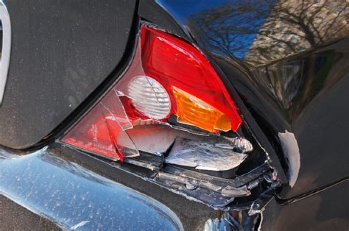 Does insurance cover broken tail light?