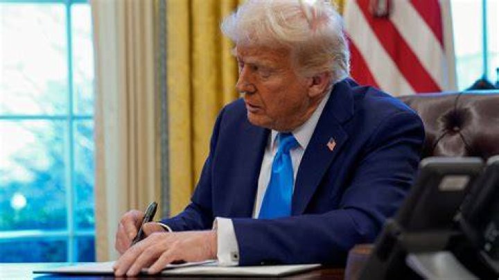 Does the president need approval to fire a Cabinet member?