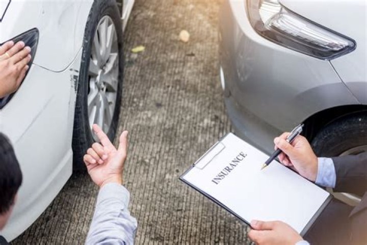 How long does car insurance company have to settle claim?