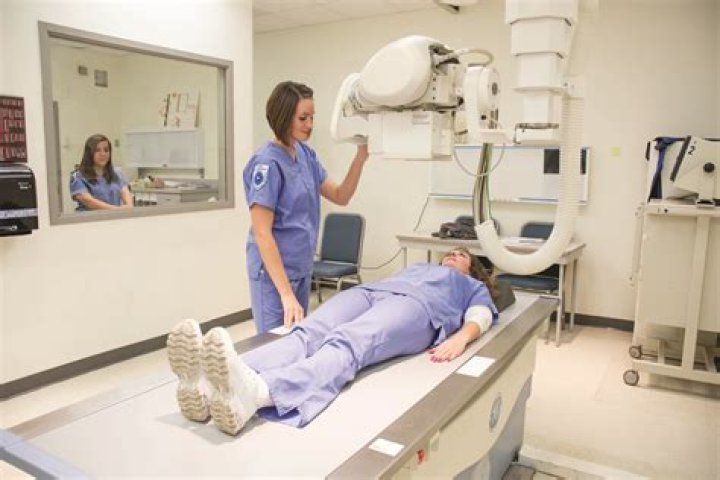 How much do Xray techs make in Dallas Texas?