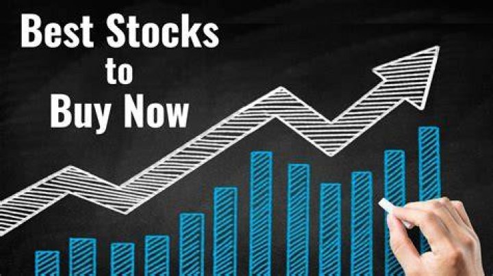 Is it bad to buy stocks at the end of the year?