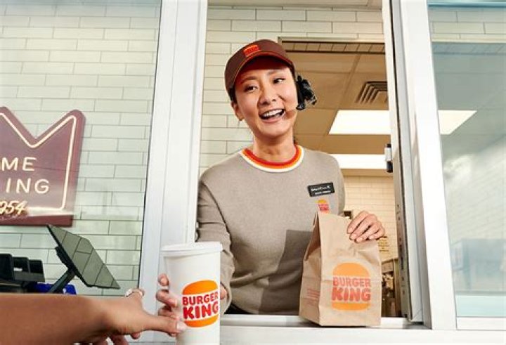 What benefits do you get for working at Burger King?