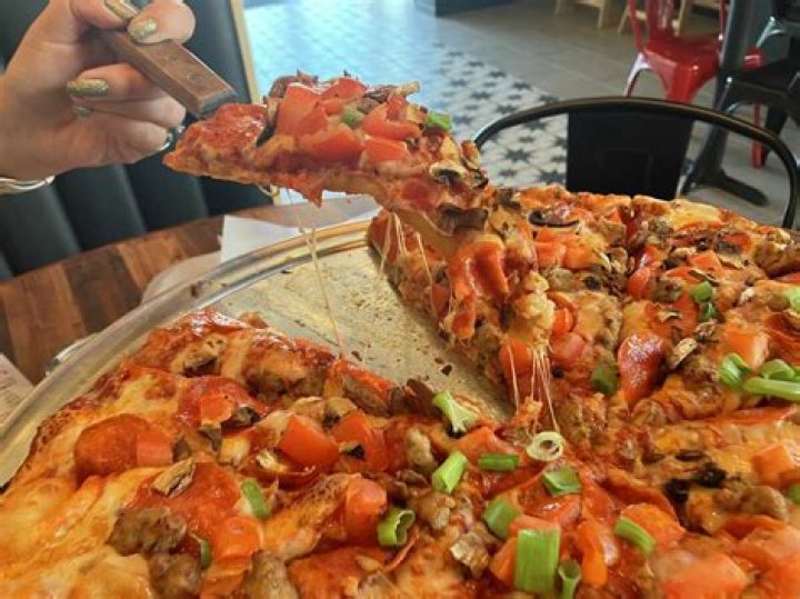 Why did Round Table Pizza close?